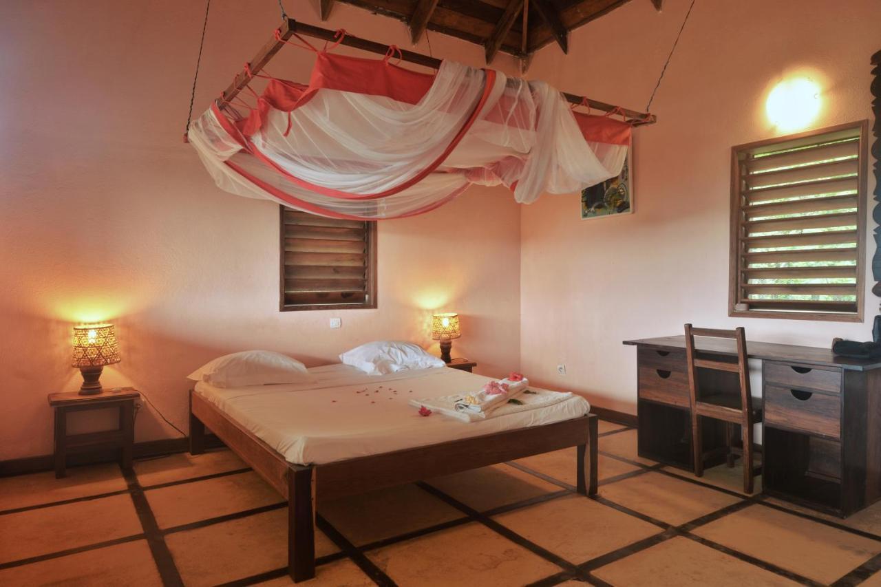 Hotel Benjamin อัมบาโตโลกา ภายนอก รูปภาพ