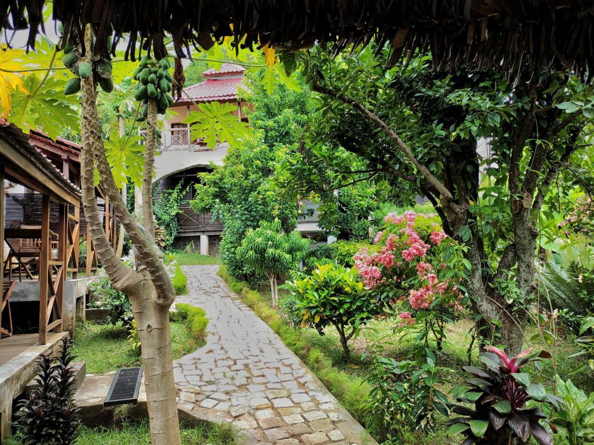 Hotel Benjamin อัมบาโตโลกา ภายนอก รูปภาพ