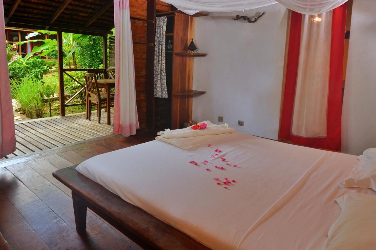 Hotel Benjamin อัมบาโตโลกา ภายนอก รูปภาพ